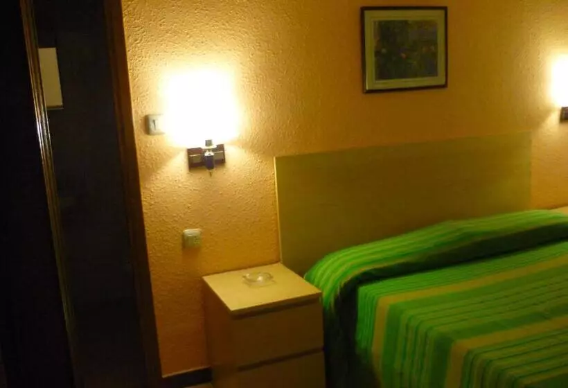 Habitación Estàndard Individual, Hostal El Centro