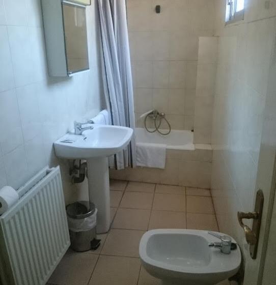 标准单人间, Hostal El Centro