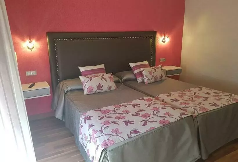 Chambre Deluxe avec Balcon, Hostal Sainz