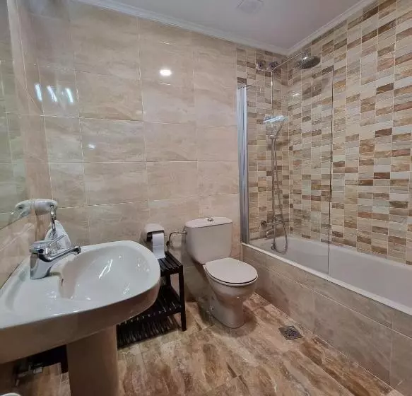 Chambre Standard avec Terrasse, Hostal Sainz