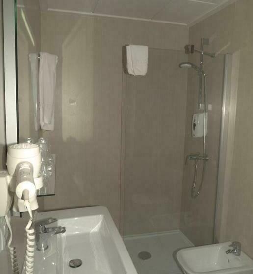 اتاق سوپریور با چشم‌انداز, Oasis Plaza