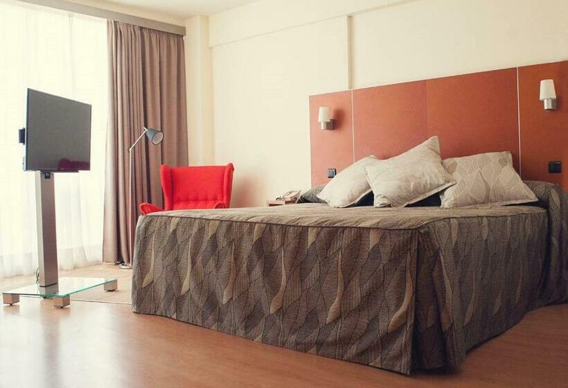 quarto Deluxe Cama King Vista Cidade, Oasis Plaza