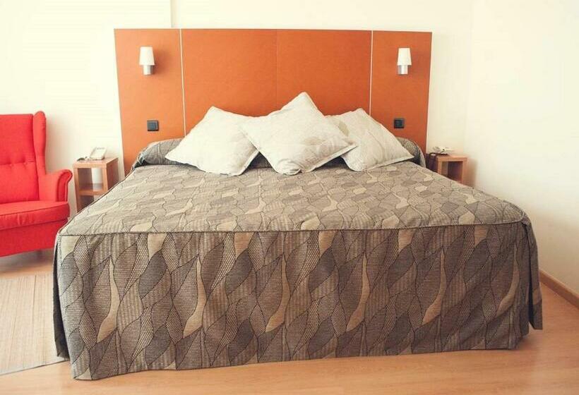 اتاق دلوکس با تخت کینگ و چشم‌انداز شهر, Oasis Plaza