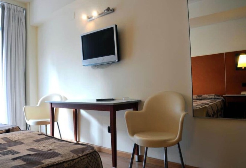 اتاق استاندارد چهار تخته, Oasis Plaza