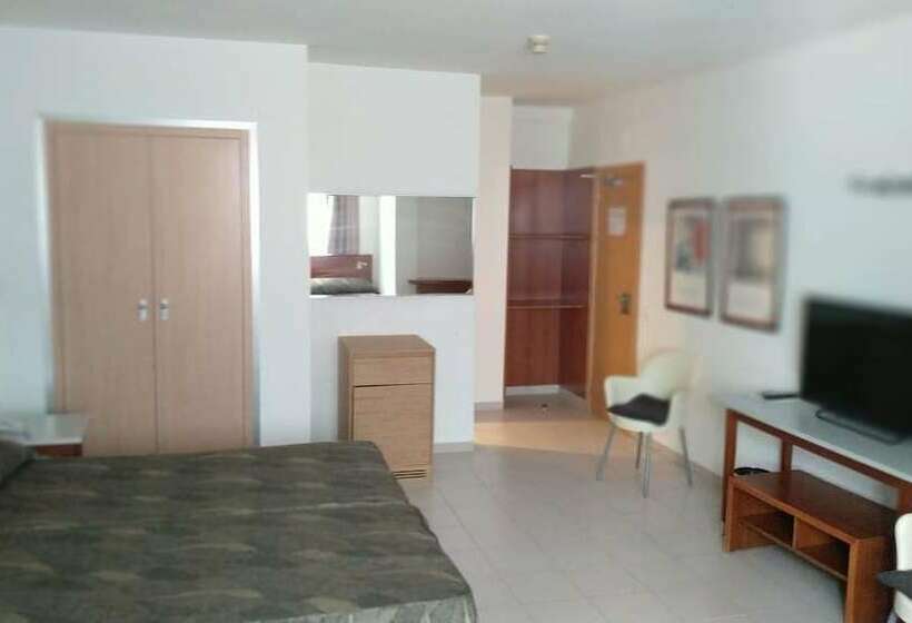 اتاق استاندارد چهار تخته, Oasis Plaza