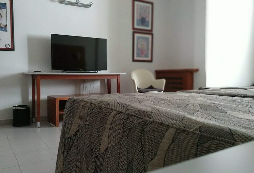 Quarto Quádruplo Estandar, Oasis Plaza