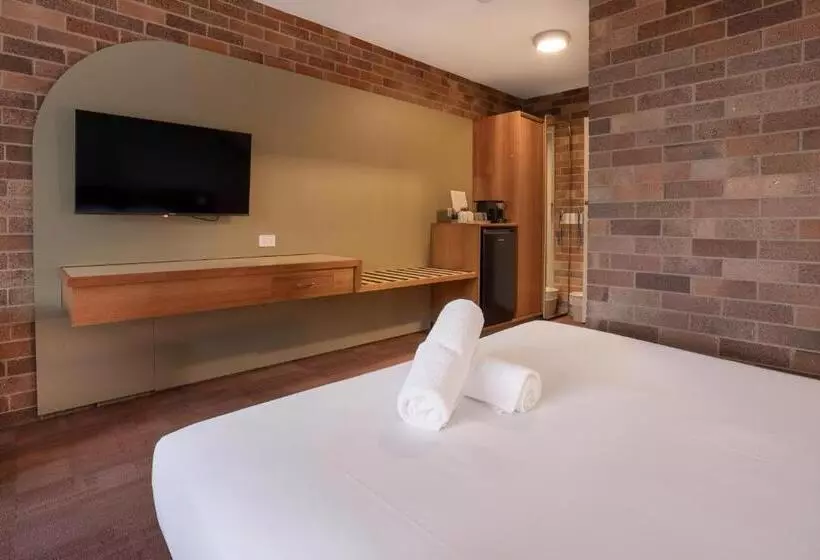 Perhehuone, All Seasons Motel Armidale