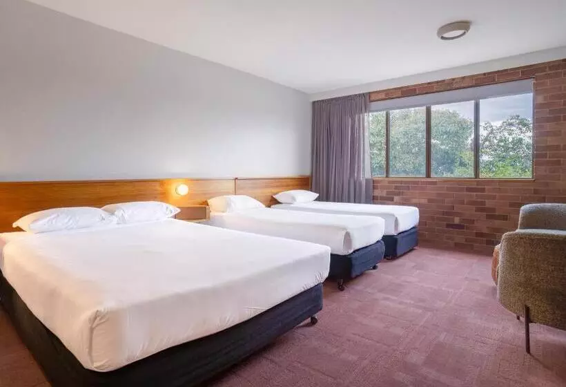 Perhehuone, All Seasons Motel Armidale