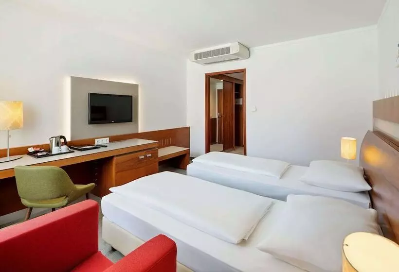 اتاق راحتی سه تخته, Austria Trend Hotel Europa Graz Hauptbahnhof