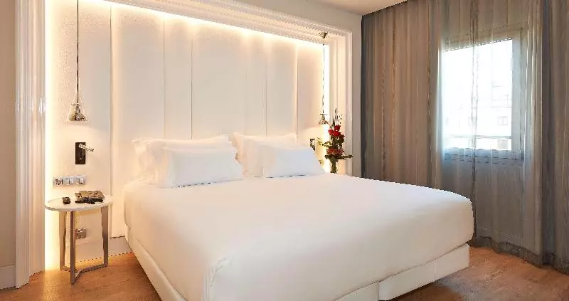اتاق استاندارد یک تخته با تخت دونفره بزرگ, Country Comfort Amity Motel