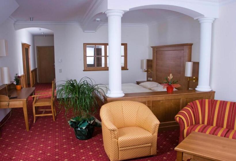 סוויטת ג'וניור, Gartenhotel & Weingut Pfeffel Dürnstein