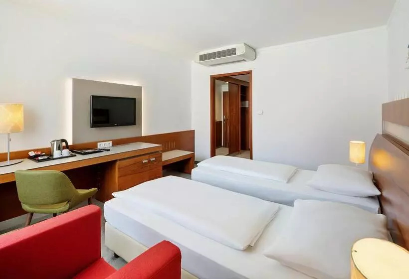 اتاق راحتی سه تخته, Austria Trend Hotel Europa Graz Hauptbahnhof