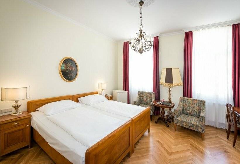 高级大房间, Graben