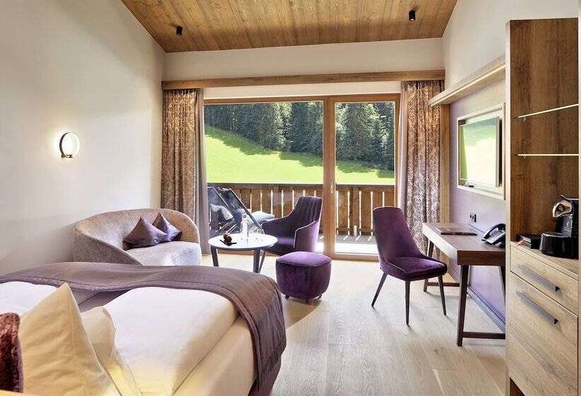 ジュニアスイート, Kaiserhof Superior