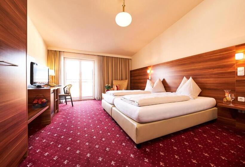 غرفة قياسية مزوَّدة بشُرفة, Landskron