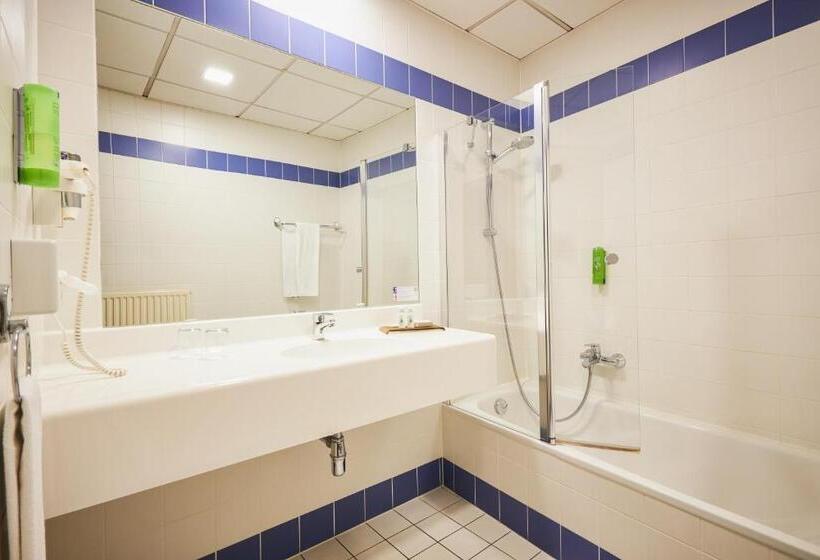 جناح مطل على البحر, Landskron