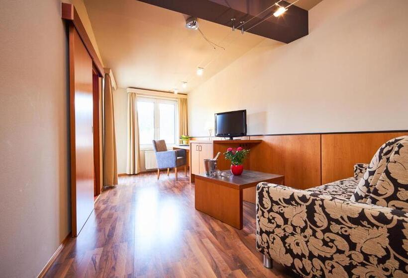 جناح مطل على البحر, Landskron