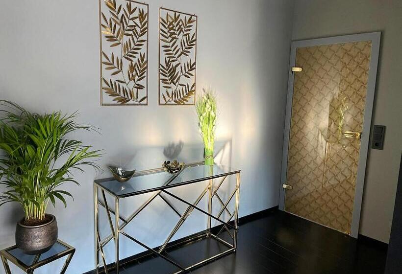 سوئیت پنت هاوس, Vienna Beim Prater