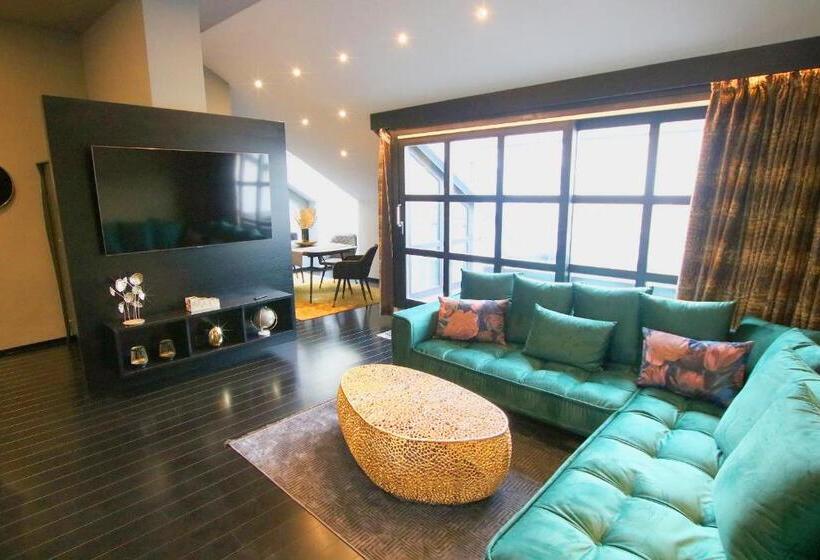 سوئیت پنت هاوس, Vienna Beim Prater