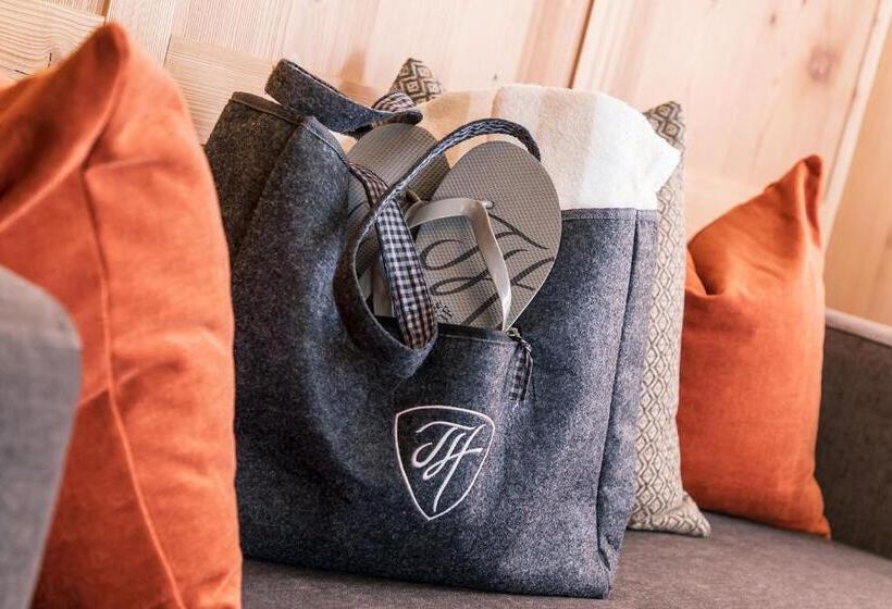 غرفة قياسية مزوَّدة بشُرفة, Superior Hotel Tirolerhof   Zell Am See