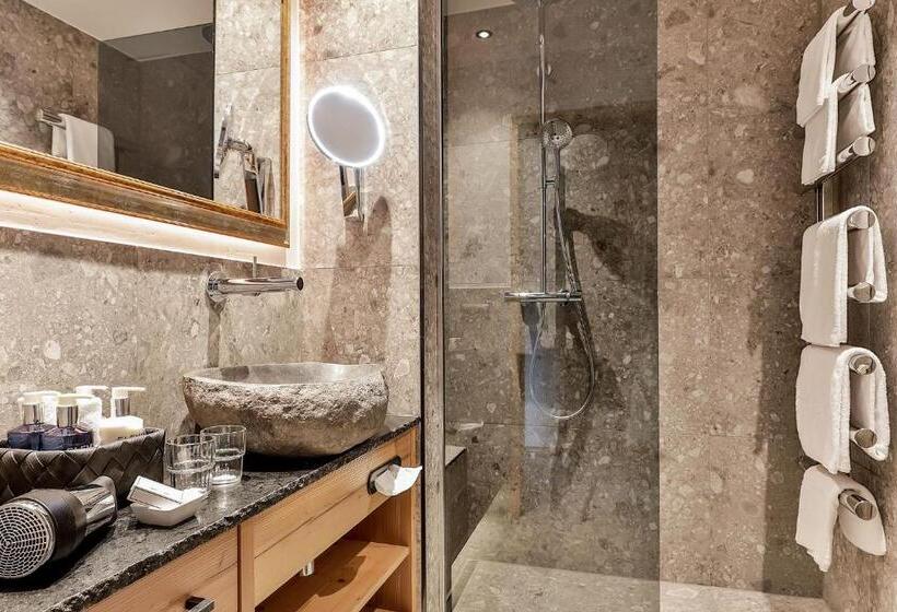 غرفة قياسية مزوَّدة بشُرفة, Superior Hotel Tirolerhof   Zell Am See