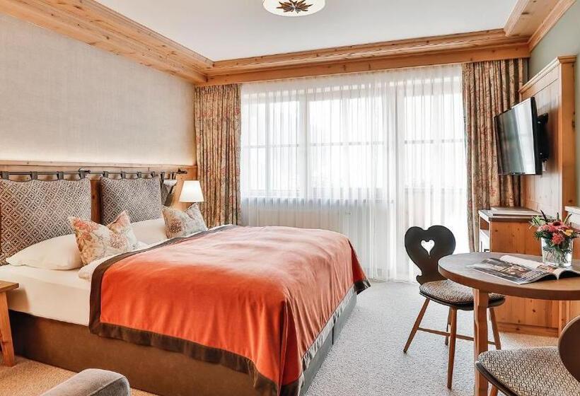 غرفة قياسية مزوَّدة بشُرفة, Superior Hotel Tirolerhof   Zell Am See