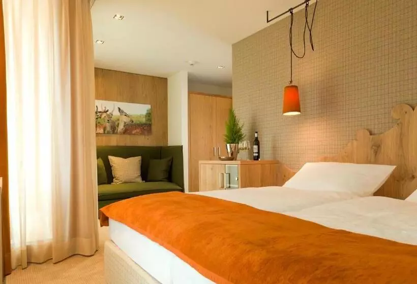 اتاق لوکس با بالکن, Superior Hotel Tirolerhof Zell Am See