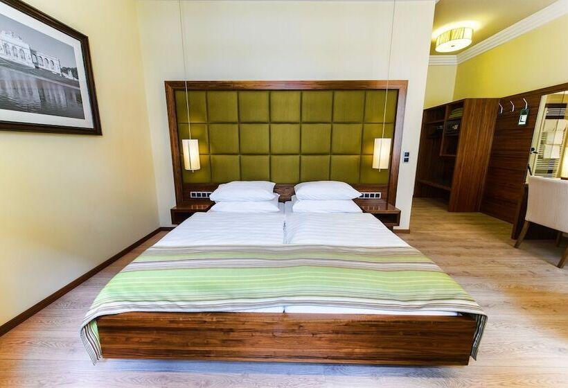 اتاق لوکس, Vienna Beim Prater