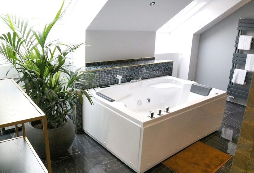 سوئیت پنت هاوس, Vienna Beim Prater