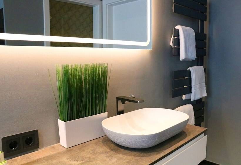 سوئیت پنت هاوس, Vienna Beim Prater