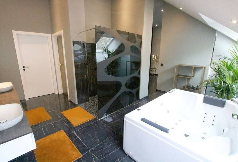 سوئیت پنت هاوس, Vienna Beim Prater