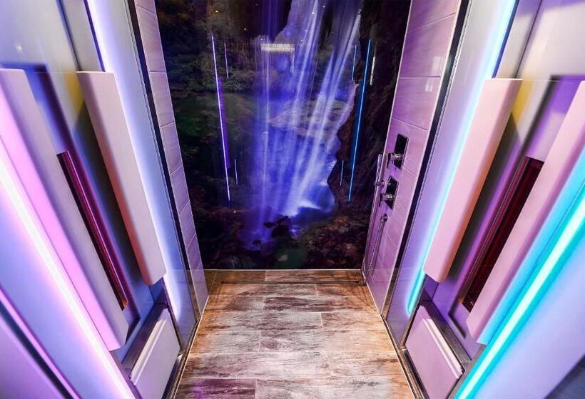 سوییت لوکس, Vienna Beim Prater