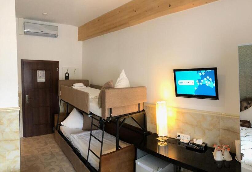 Family Room with Bunk Beds, Vogelweiderhof