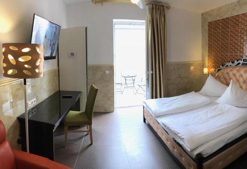 Standard Room with Balcony, Vogelweiderhof