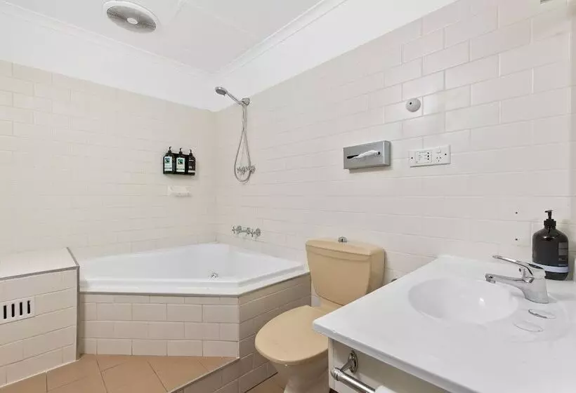 Deluxe-perhehuone, Adelaide Paringa