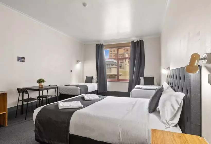 Deluxe-perhehuone, Adelaide Paringa