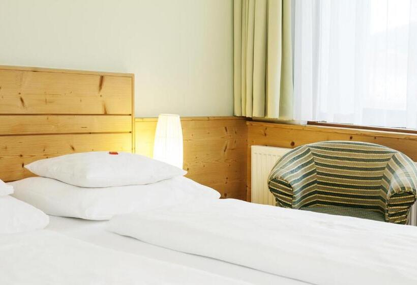 Номер Стандарт, Parkhotel Matrei