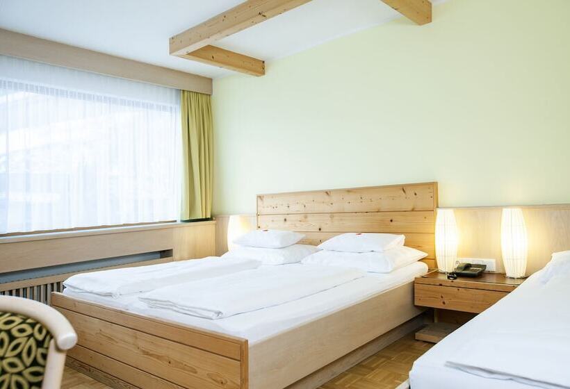 Номер Стандарт Трехместный, Parkhotel Matrei