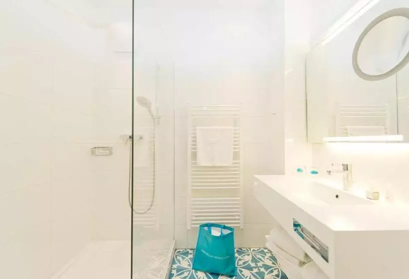 Standard-huone Järvinäkymä, Seehotel Hubertushof