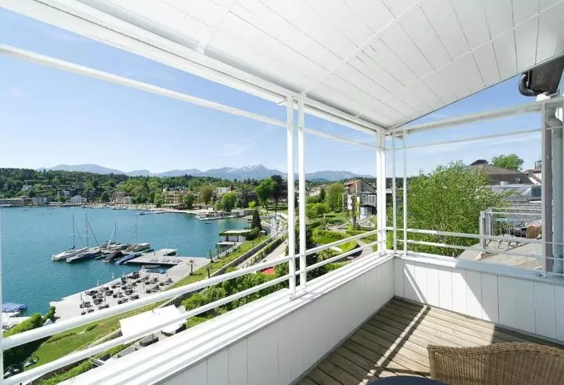 Standard studio with lake view, Seehotel Hubertushof