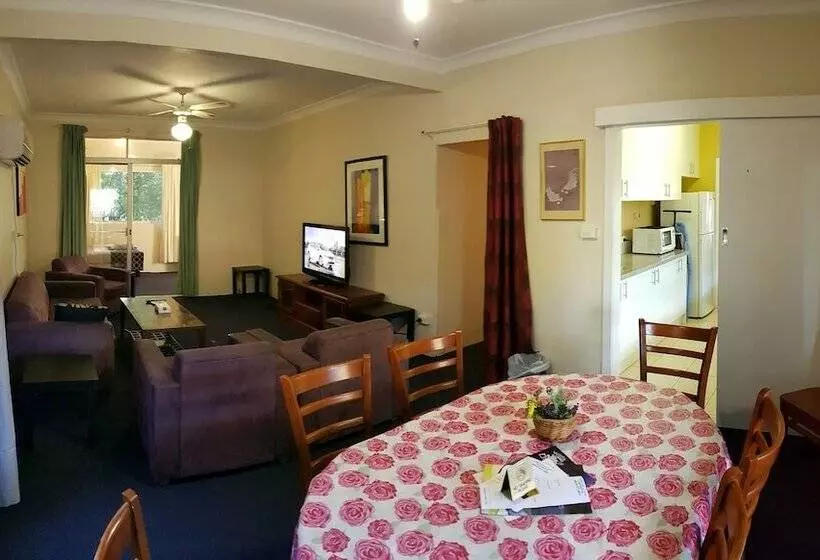 ３ベッドルームアパートメント, Amber Court Motel, Coonabarabran