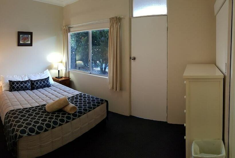 Апартаменты 3 Спальни, Amber Court Motel, Coonabarabran
