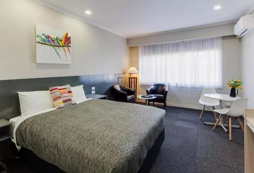 エコノミールーム, Central Deborah Motel