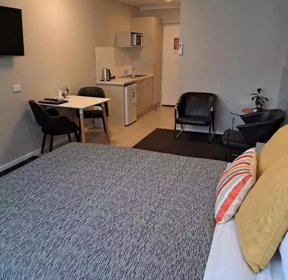 スタンダードルーム, Central Deborah Motel