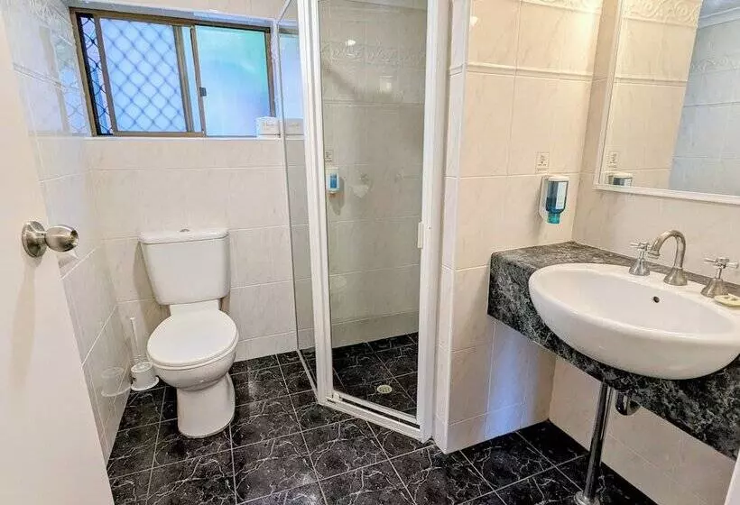 اتاق لوکس با وان آب گرم, Arkana Motor Inn & Terrace Apartments