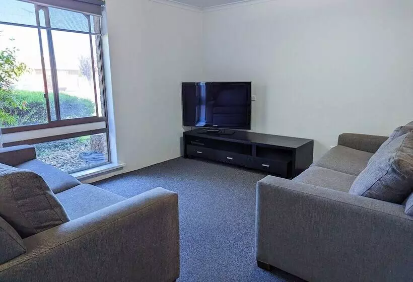 سوئیت 2 خوابه, Arkana Motor Inn & Terrace Apartments