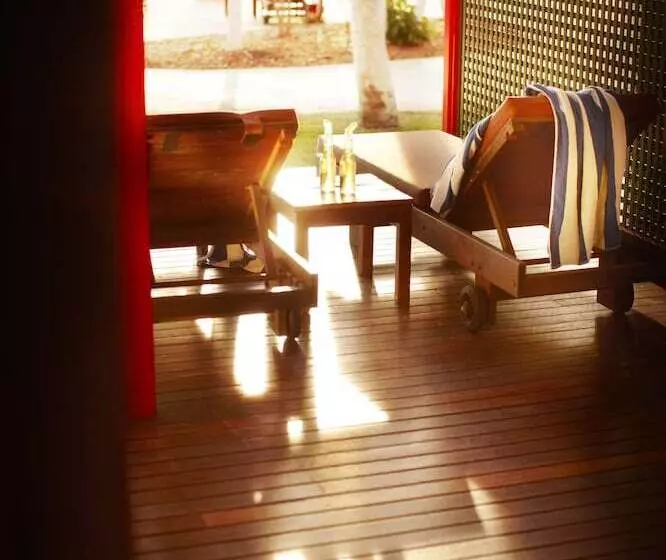 スタンダードスタジオ, Cable Beach Club Resort & Spa