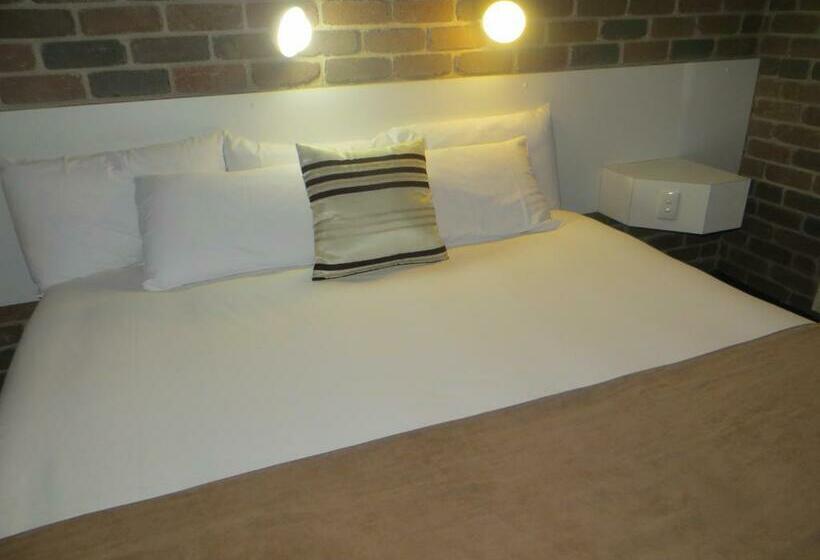 Стандартный Номер Кровать Кинг, Cattleman's Rest Motor Inn