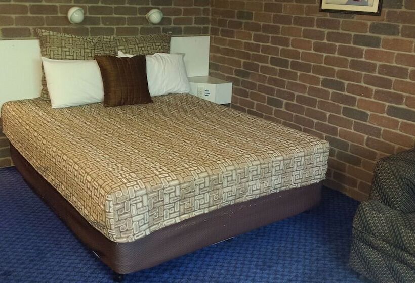 Номер Стандарт, Cattleman's Rest Motor Inn