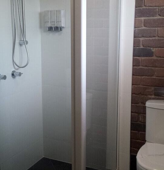 Семейный Номер, Cattleman's Rest Motor Inn